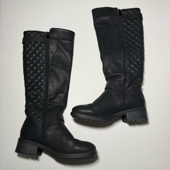 BLACK FAUX LEATHER BOOTS WOMENS 6.5 GOLD ZIPPER RIDING BIKER BUCKLE - Picture 2 of 16